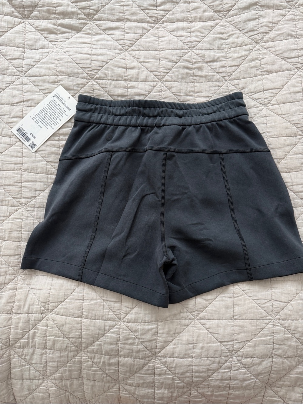 NWT Lululemon Softstreme HR 4inch shorts
